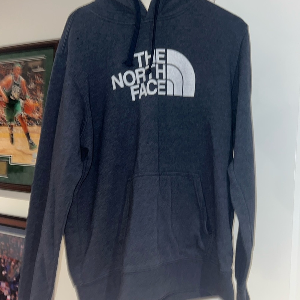 North Face men’s hoodie Very Soft